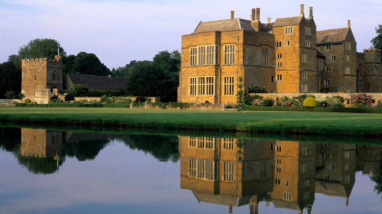 broughton-castle-header