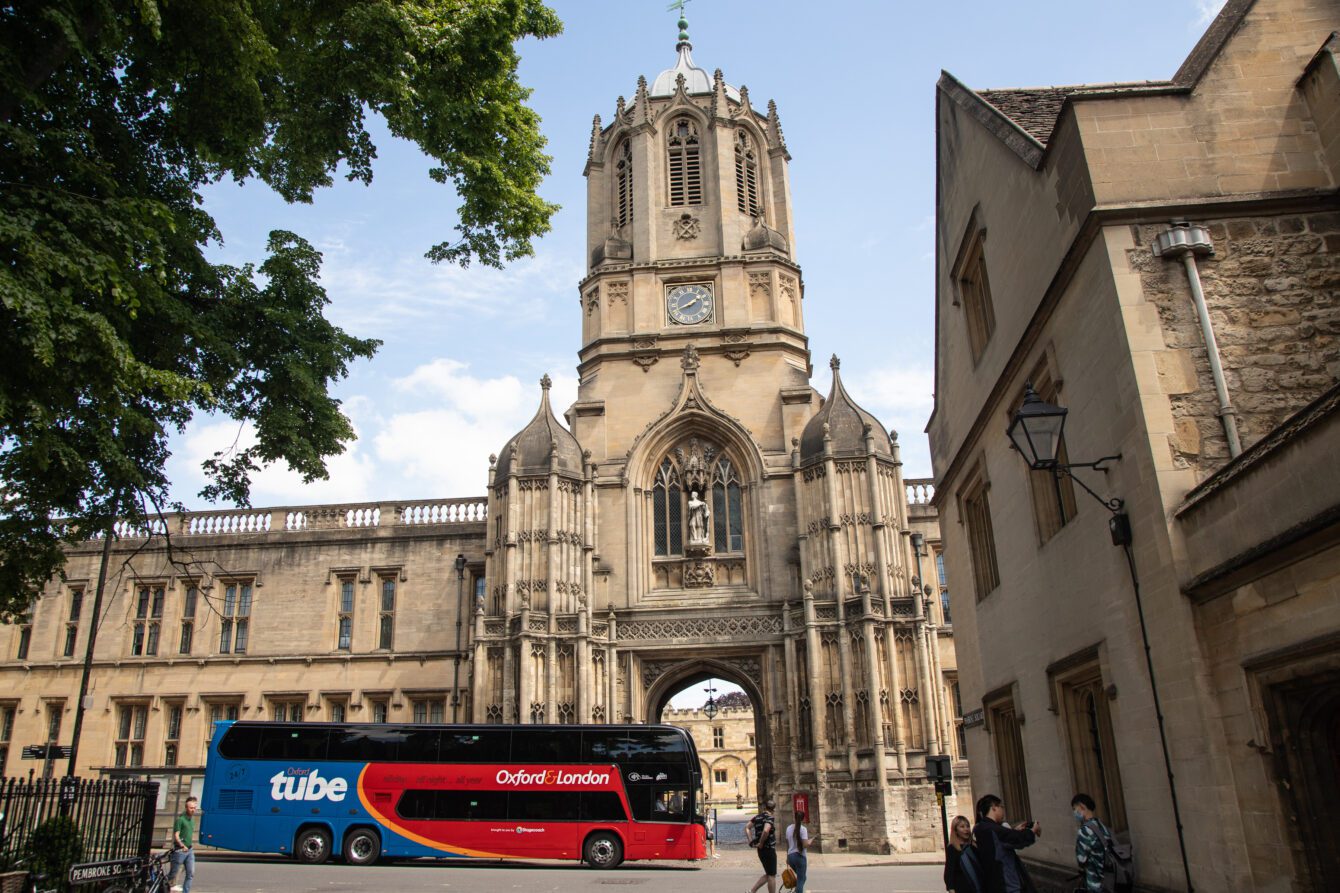 Oxford Tube Oxford to London Coach Experience Oxfordshire