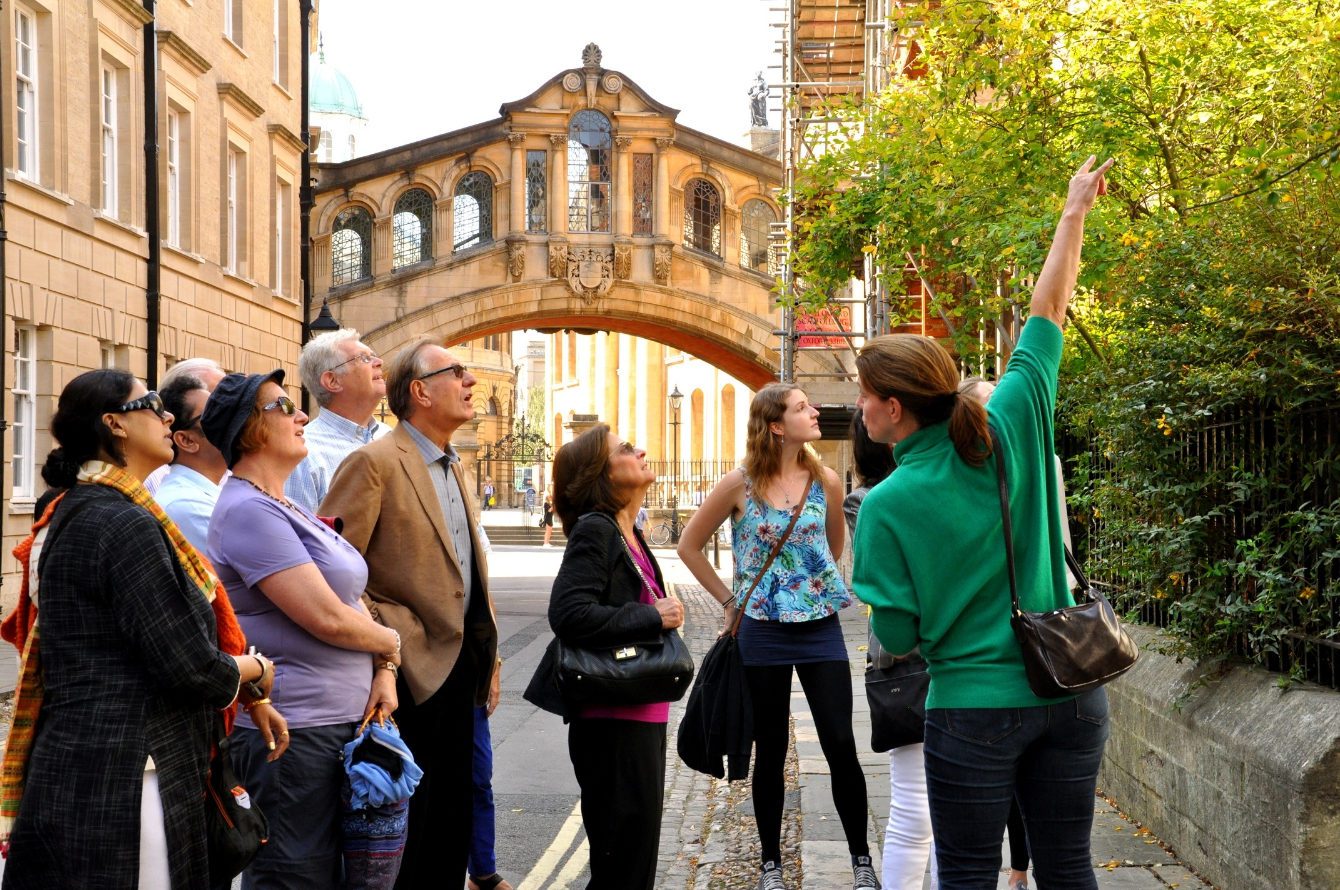 walking tours oxford england